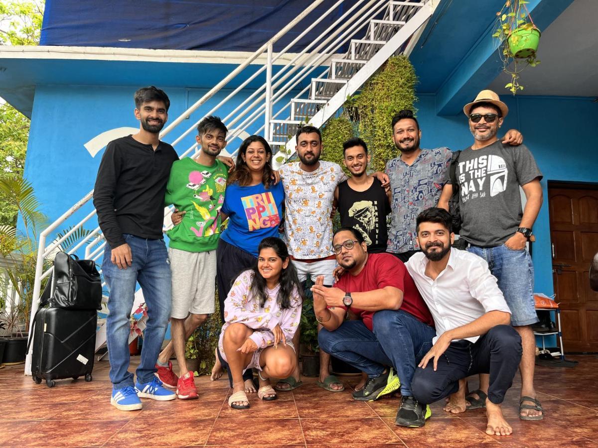 Hostel Dibs On Blue Morjim Exterior foto